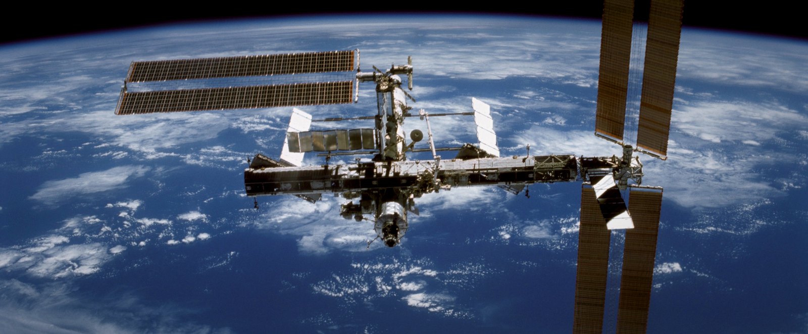 La Estación Espacial Internacional en órbita sobre la Tierra